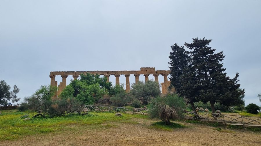 עמק המקדשים